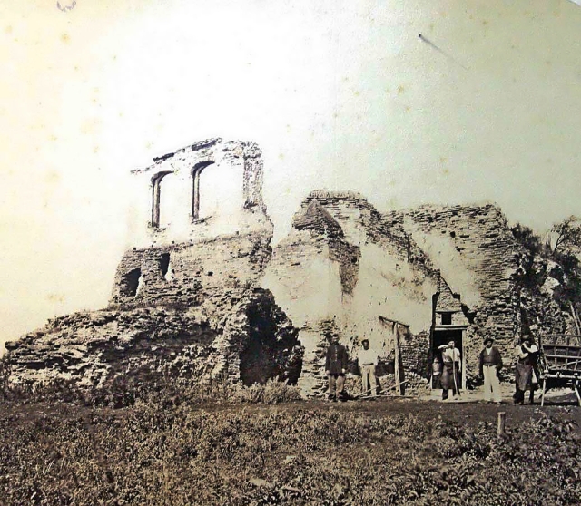Ruinele Palatului Domnesc din Târgoviște 1868.Fotografie de Carol Pop de Szathmari
